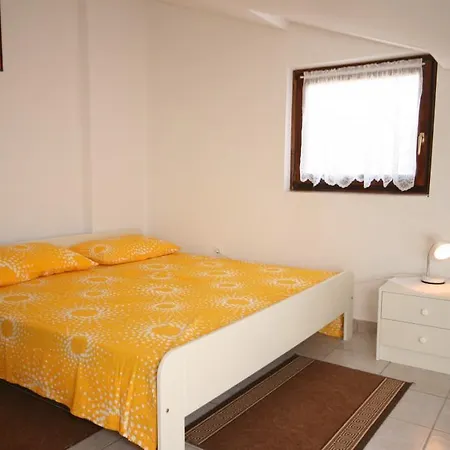 Apartments With A Parking Space Mandre, Pag - 6546 Apartment