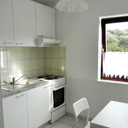 Apartment Apartments With A Parking Space Mandre, Pag - 6546 Pag Town
