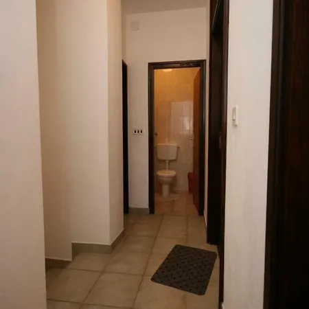 Apartments With A Parking Space Mandre, Pag - 6546 Pag Town